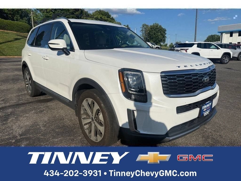2020 Kia Telluride EX in Other — front three-quarter view